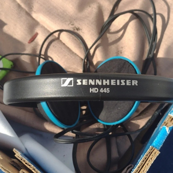 Sennheiser Headphones - Picture 2 of 3